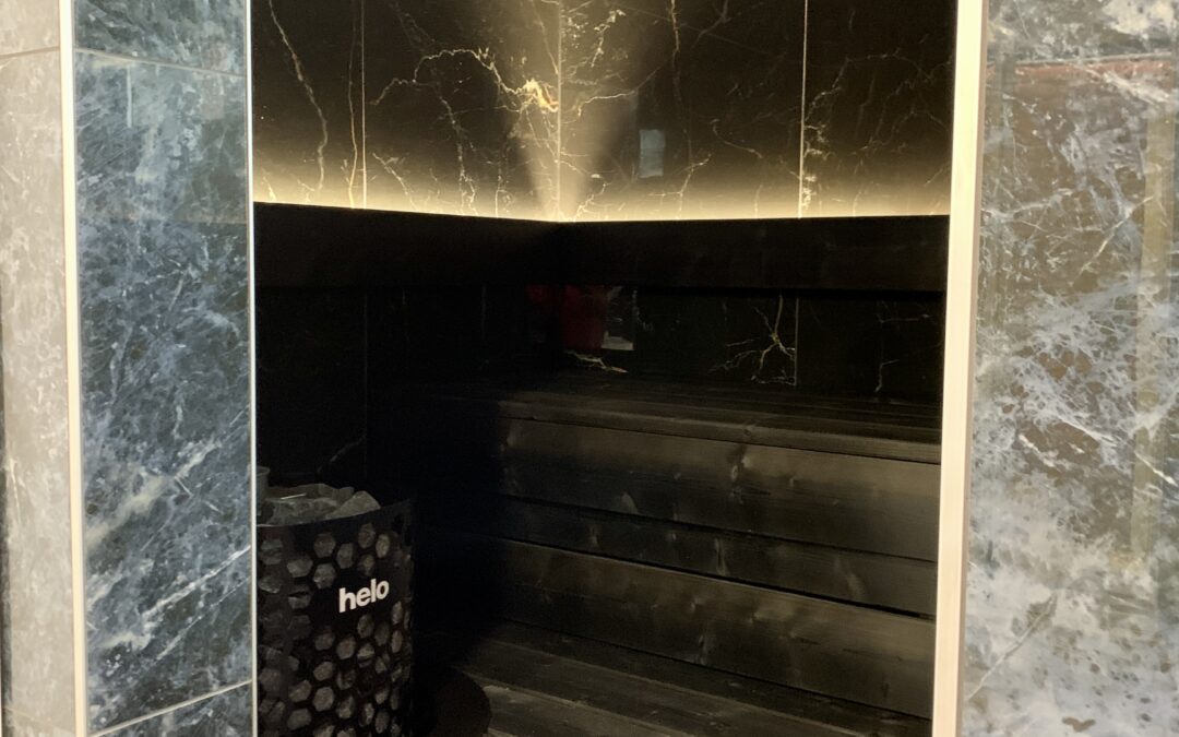 Luxus asunto Tampereen Ratinassa. Tähän kohteeseen toivottiin kaikkea erikoista ja toiveisiin vastattiin. Luxus ratkaisuja erikoisosaamisella. Ratinan upea iso kerrostalo osake Pyhäjärven maisemilla. SIsustussuunnittelija Tampere, Ratina, Marika Piekkala, sisustussuunnittelu Ylöjärvi, Tampere, Turku, Helsinki, koko suomi. Luxusta arkeen ja uniikkeja ratkaisuja jokaiselle yksilöllisesti. Rakkaudella Marika. Urakoitsijoina RemonttiLux Oy