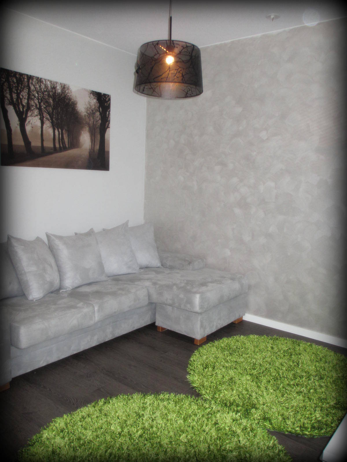 Marikan SisustusStudion tyhjästä paperista ( tietokone pohjasta) itse suunniteltu ja luotu koti, oma koti vuosista 2011-- >> Omakotitalossa on tehty kokonaisvaltaisesti tilasuunnittelu, valaistusssuunnittelu, kiintokalustesuunnittelu, pintasuunnittelu, tekstiilisuunnittelu ja pienesineiden stailausta. Koti oli esillä Meidän Talo lehdessä vuonna 2013. Tilasuunnittelija Marika Piekkala, sisustussuunnittelija Tampere.