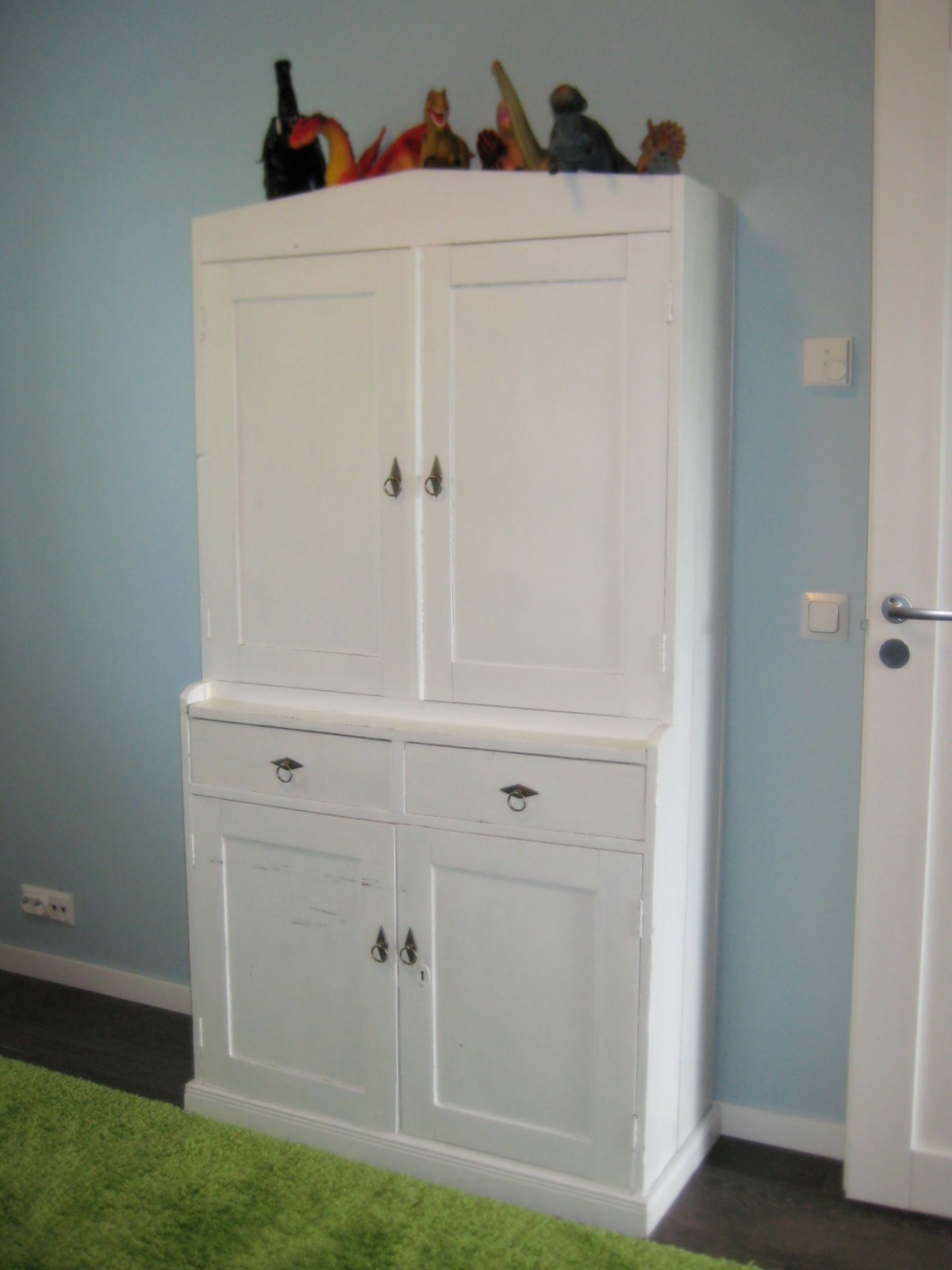 Marikan SisustusStudion tyhjästä paperista ( tietokone pohjasta) itse suunniteltu ja luotu koti, oma koti vuosista 2011-- >> Omakotitalossa on tehty kokonaisvaltaisesti tilasuunnittelu, valaistusssuunnittelu, kiintokalustesuunnittelu, pintasuunnittelu, tekstiilisuunnittelu ja pienesineiden stailausta. Koti oli esillä Meidän Talo lehdessä vuonna 2013. Tilasuunnittelija Marika Piekkala, sisustussuunnittelija Tampere.