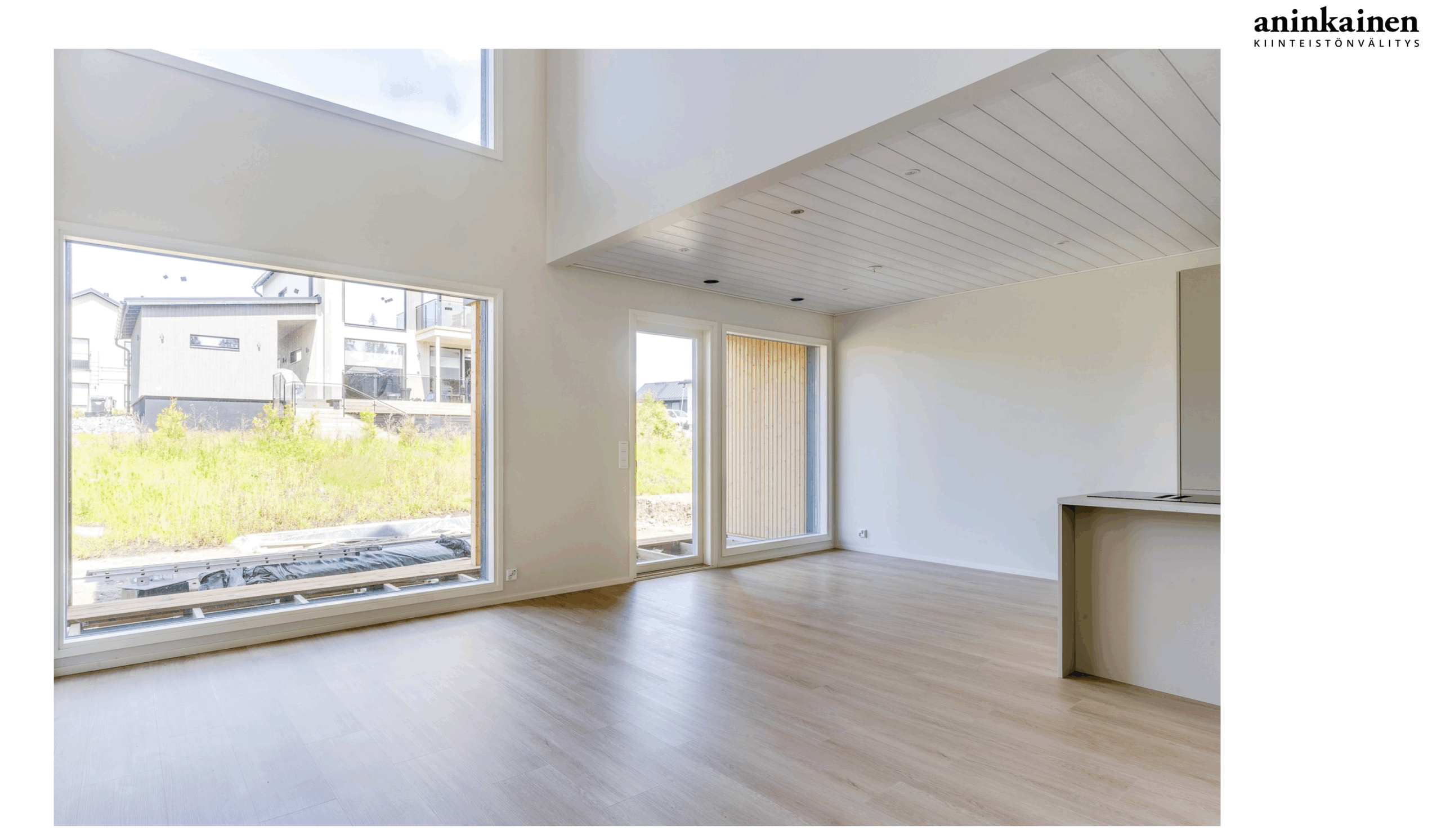 Rakennuttajan myyntikohde myyty. Kiinteistövälittäjä Aninkainen.fi omistaa kuvat ja tekijänoikeudet. Kaikki sisätilan materiaalit, pinnat ja kiintokalusteet saunan kanssa on valinnut Marika Piekkala, Sisustussuunnittelija Tampere, Pirkanmaa, Ylöjärvi, Nokia Turku, Helsinki, Lahti ja muut kaupungit. Toimin koko Suomen alueella, myös ulkomailla.   Marikan SisustusStudio 045 - 137 2572 www.sisustusstudio.com Sisustussuunnittelua intohimolla & 16 vuoden kokemuksella 💯✨