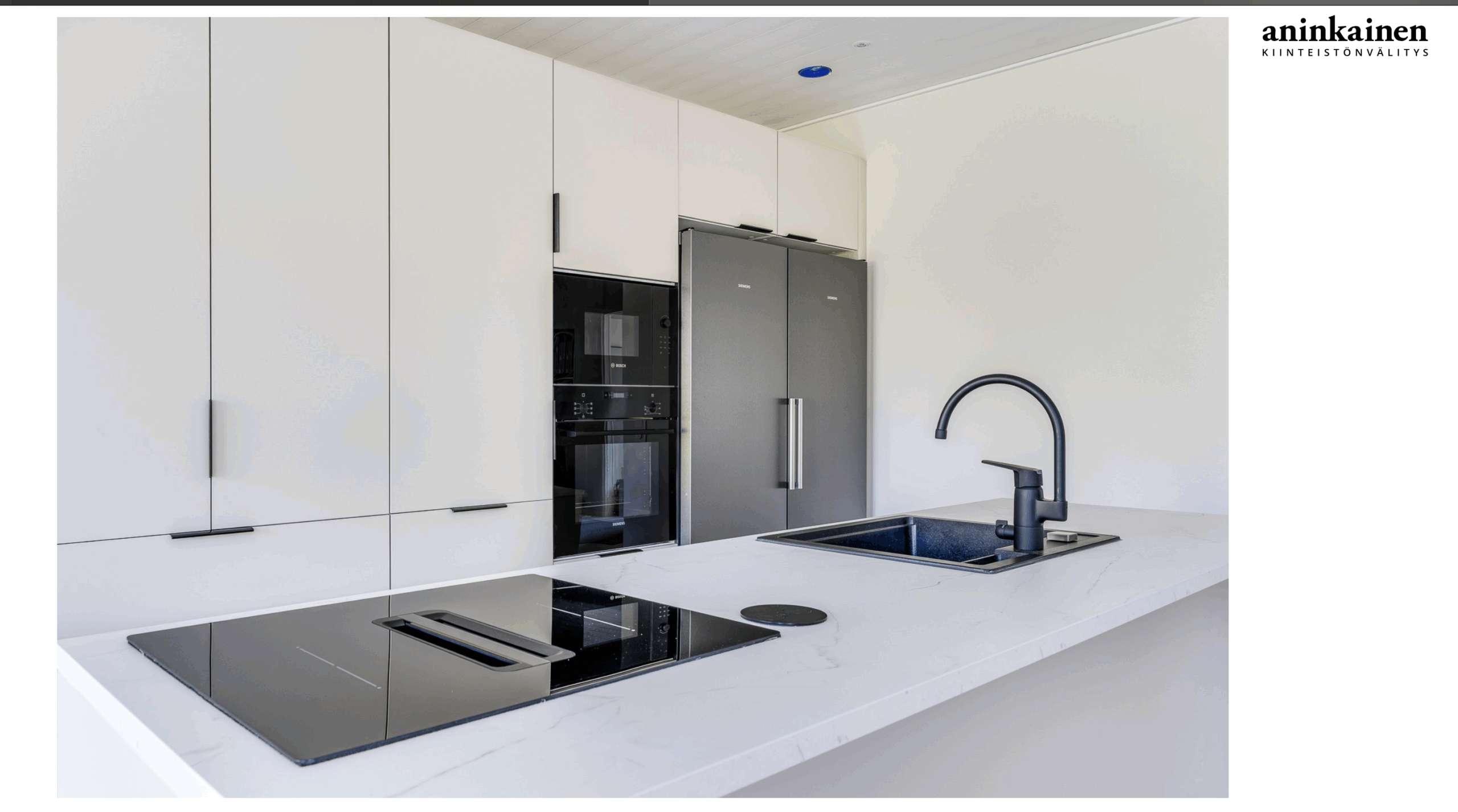 Rakennuttajan myyntikohde myyty. Kiinteistövälittäjä Aninkainen.fi omistaa kuvat ja tekijänoikeudet. Kaikki sisätilan materiaalit, pinnat ja kiintokalusteet saunan kanssa on valinnut Marika Piekkala, Sisustussuunnittelija Tampere, Pirkanmaa, Ylöjärvi, Nokia Turku, Helsinki, Lahti ja muut kaupungit. Toimin koko Suomen alueella, myös ulkomailla.   Marikan SisustusStudio 045 - 137 2572 www.sisustusstudio.com Sisustussuunnittelua intohimolla & 16 vuoden kokemuksella 💯✨