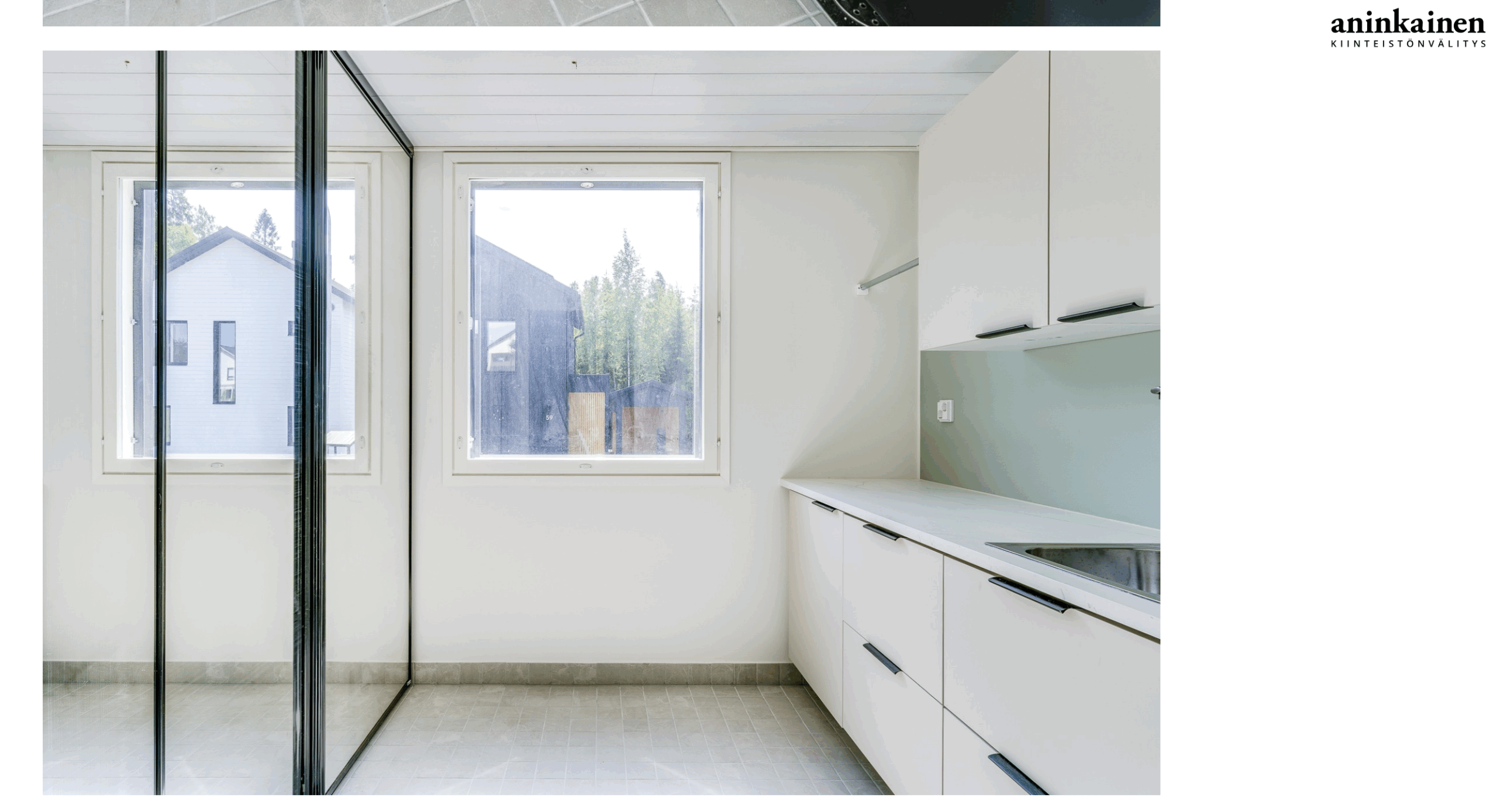 Rakennuttajan myyntikohde myyty. Kiinteistövälittäjä Aninkainen.fi omistaa kuvat ja tekijänoikeudet. Kaikki sisätilan materiaalit, pinnat ja kiintokalusteet saunan kanssa on valinnut Marika Piekkala, Sisustussuunnittelija Tampere, Pirkanmaa, Ylöjärvi, Nokia Turku, Helsinki, Lahti ja muut kaupungit. Toimin koko Suomen alueella, myös ulkomailla.   Marikan SisustusStudio 045 - 137 2572 www.sisustusstudio.com Sisustussuunnittelua intohimolla & 16 vuoden kokemuksella 💯✨