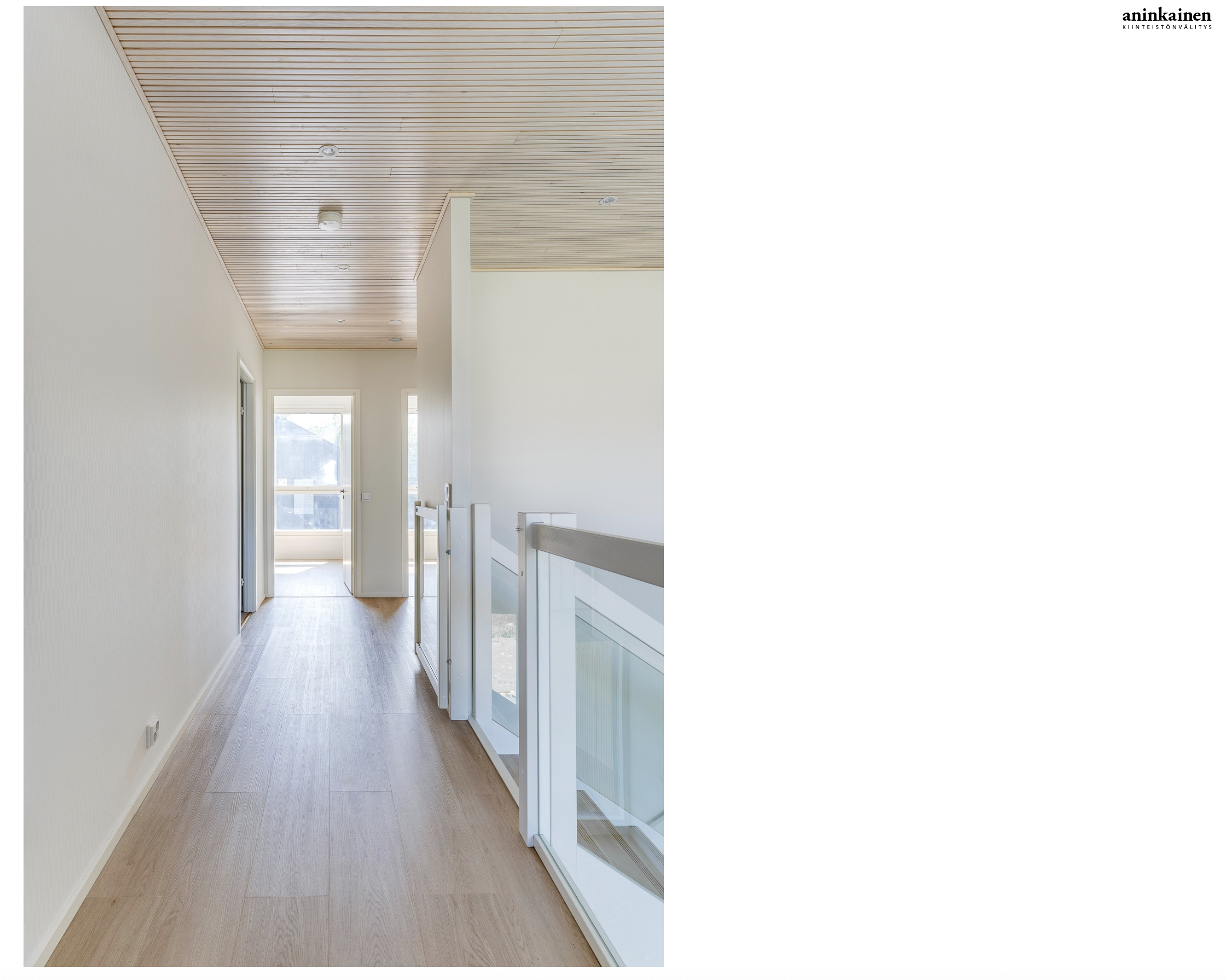 Rakennuttajan myyntikohde myyty. Kiinteistövälittäjä Aninkainen.fi omistaa kuvat ja tekijänoikeudet. Kaikki sisätilan materiaalit, pinnat ja kiintokalusteet saunan kanssa on valinnut Marika Piekkala, Sisustussuunnittelija Tampere, Pirkanmaa, Ylöjärvi, Nokia Turku, Helsinki, Lahti ja muut kaupungit. Toimin koko Suomen alueella, myös ulkomailla.   Marikan SisustusStudio 045 - 137 2572 www.sisustusstudio.com Sisustussuunnittelua intohimolla & 16 vuoden kokemuksella 💯✨