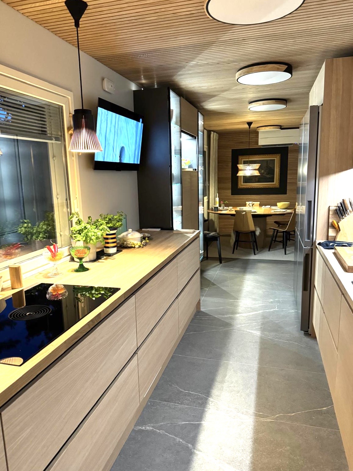 Uudistettu Keittiö Sääksmäellä- Lempäälä- Sääksjärvi - Tampere - Marika Piekkala - Marikan SisustusStudio - kokonaisvaltainen keittiöremontti