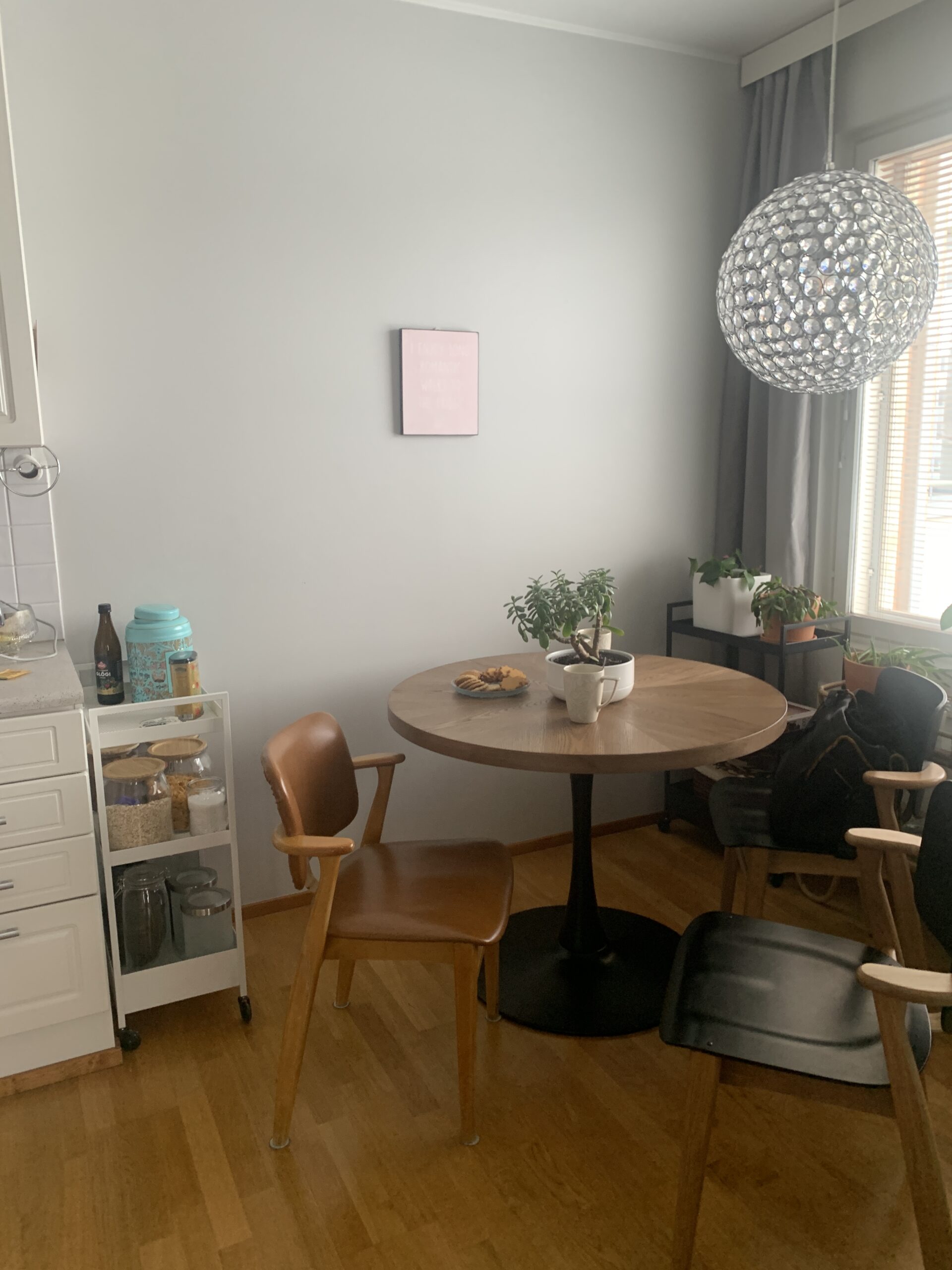 Uudistettu Keittiö Nokia - Tampere - Marika Piekkala - Marikan SisustusStudio - kokonaisvaltainen keittiöremontti - ennen kuvat