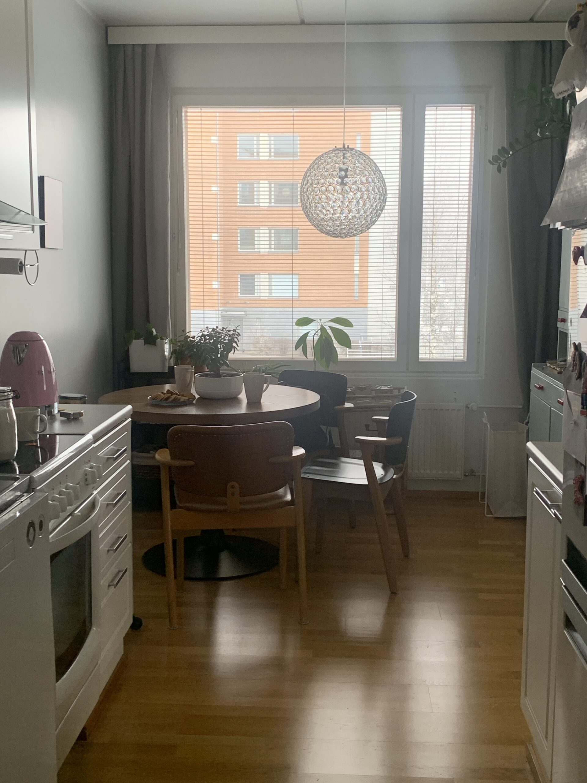 Uudistettu Keittiö Nokia - Tampere - Marika Piekkala - Marikan SisustusStudio - kokonaisvaltainen keittiöremontti - ennen kuvat