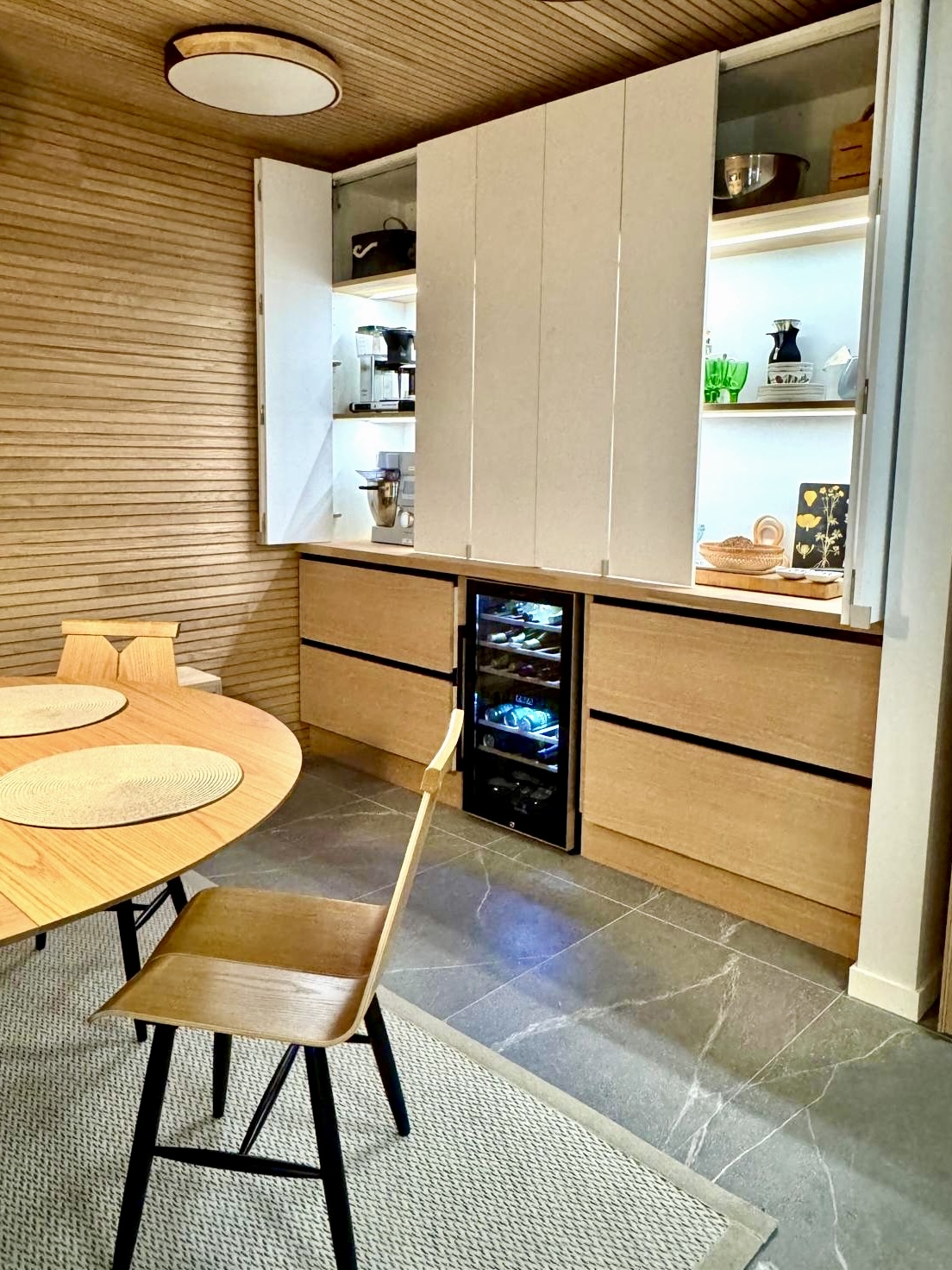 Uudistettu Keittiö Sääksmäellä- Lempäälä- Sääksjärvi - Tampere - Marika Piekkala - Marikan SisustusStudio - kokonaisvaltainen keittiöremontti