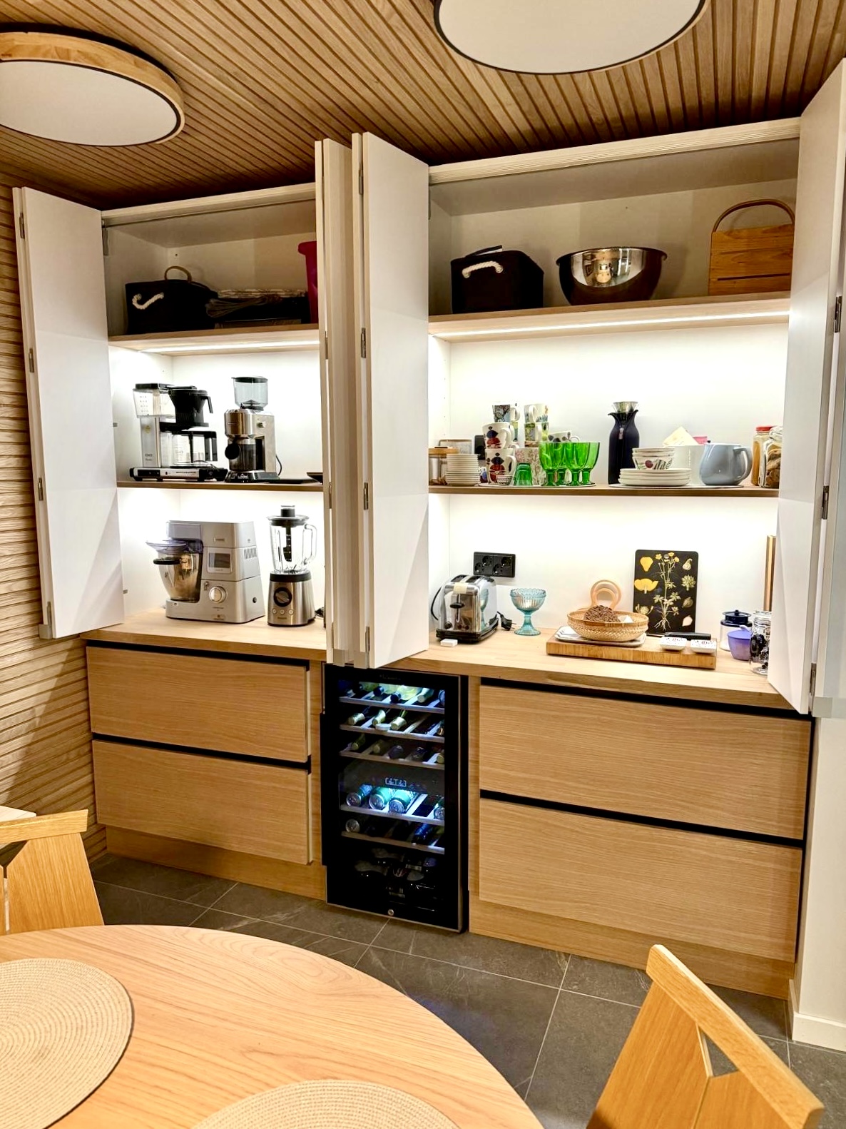 Uudistettu Keittiö Sääksmäellä- Lempäälä- Sääksjärvi - Tampere - Marika Piekkala - Marikan SisustusStudio - kokonaisvaltainen keittiöremontti