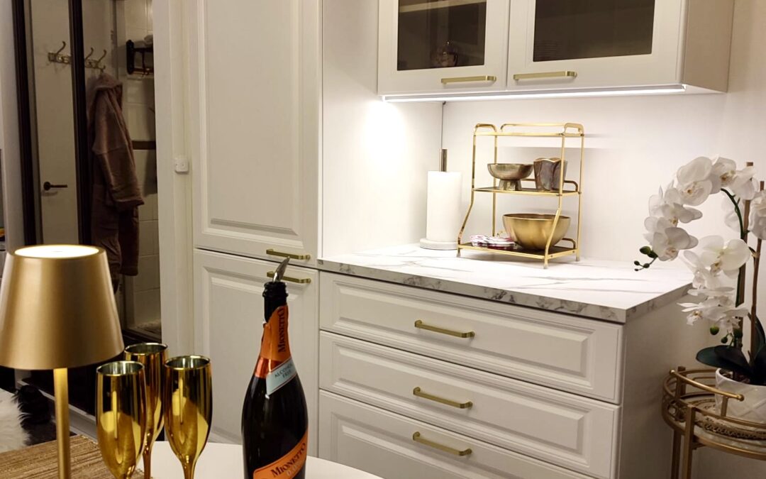 Sisustussuunnittelija Tampere kokemuksia, Marika Piekkala, Marikan SisustusStudio, Pirkanmaa, Ylöjärvi, sisustussuunnittelua rakkaudella yksityisiin ja julkisiin kohteisiin. Tampereen rintamamiestalon kokonaisvaltainen uudistus. Sisustussuunnittelija Tampere, Ylöjärvi, Nokia, koko Suomi. Toteutus Designkaluste FInland Oy