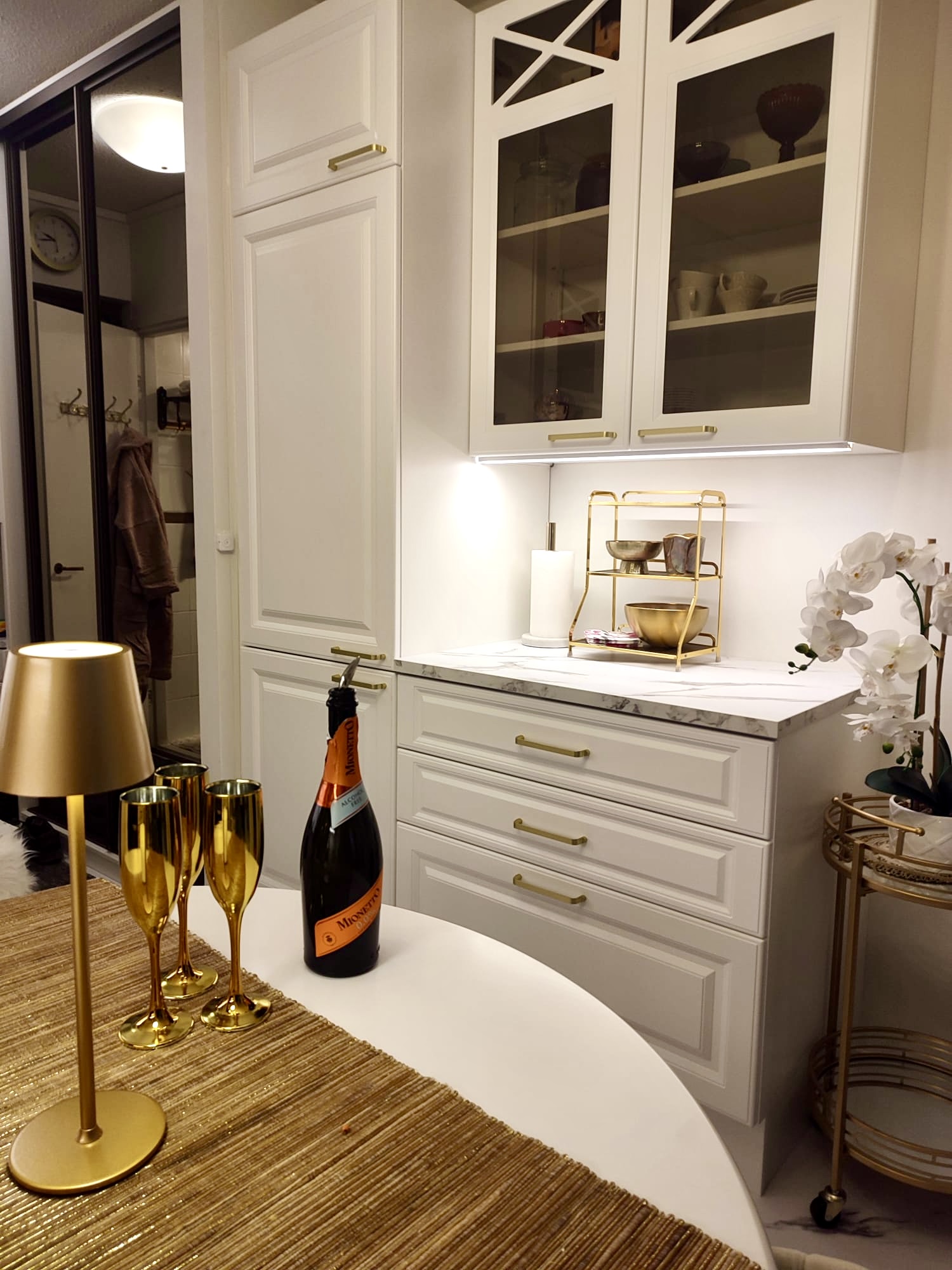 Sisustussuunnittelija Tampere kokemuksia, Marika Piekkala, Marikan SisustusStudio, Pirkanmaa, Ylöjärvi, sisustussuunnittelua rakkaudella yksityisiin ja julkisiin kohteisiin. Tampereen rintamamiestalon kokonaisvaltainen uudistus. Sisustussuunnittelija Tampere, Ylöjärvi, Nokia, koko Suomi. Toteutus Designkaluste FInland Oy