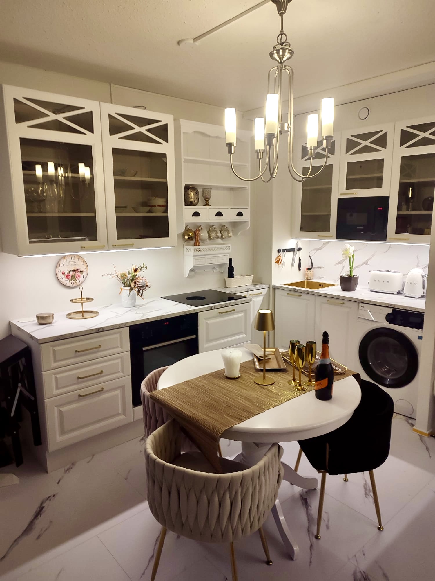 Sisustussuunnittelija Tampere kokemuksia, Marika Piekkala, Marikan SisustusStudio, Pirkanmaa, Ylöjärvi, sisustussuunnittelua rakkaudella yksityisiin ja julkisiin kohteisiin. Tampereen rintamamiestalon kokonaisvaltainen uudistus. Sisustussuunnittelija Tampere, Ylöjärvi, Nokia, koko Suomi. Toteutus Designkaluste FInland Oy