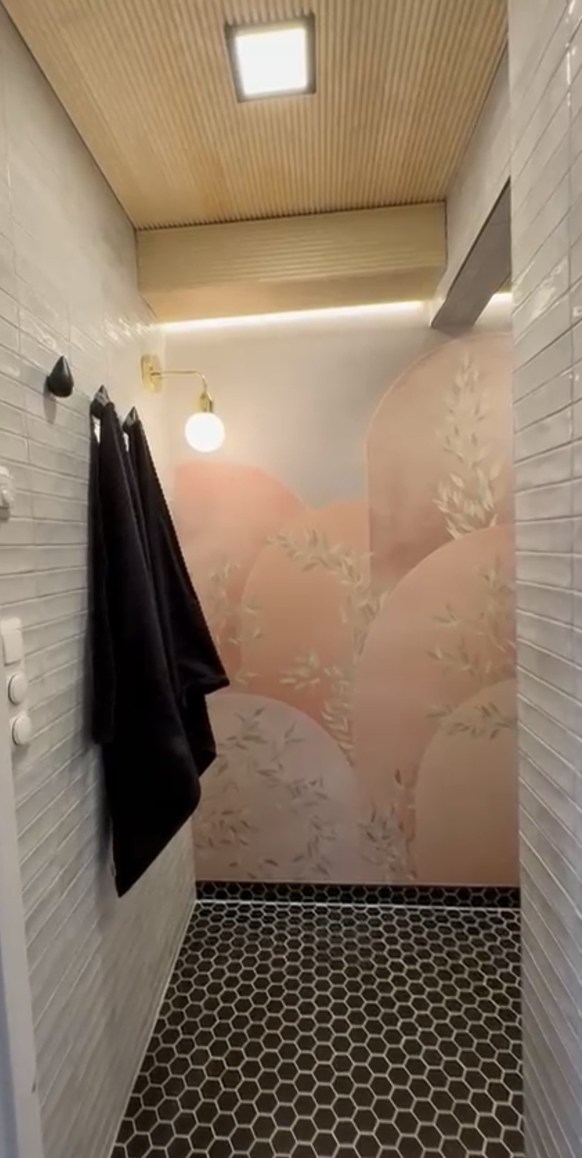 Sisustussuunnittelija Tampere kokemuksia, Marika Piekkala, Marikan SisustusStudio, Pirkanmaa, Ylöjärvi, sisustussuunnittelua rakkaudella yksityisiin ja julkisiin kohteisiin. Tampereen rintamamiestalon kokonaisvaltainen uudistus. Sisustussuunnittelija Tampere, Ylöjärvi, Nokia, koko Suomi. Toteutus ja kuvat, Rakennuspalvelu Koivumäki Oy