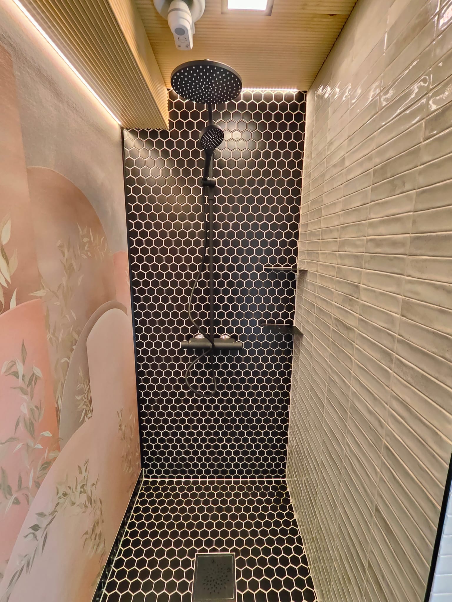 Sisustussuunnittelija Tampere kokemuksia, Marika Piekkala, Marikan SisustusStudio, Pirkanmaa, Ylöjärvi, sisustussuunnittelua rakkaudella yksityisiin ja julkisiin kohteisiin. Tampereen rintamamiestalon kokonaisvaltainen uudistus. Sisustussuunnittelija Tampere, Ylöjärvi, Nokia, koko Suomi. Toteutus ja kuvat, Rakennuspalvelu Koivumäki Oy