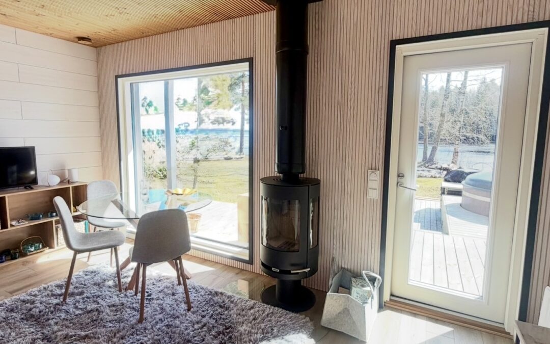 Pirkanmaa, kokonaisvaltainen mökin suunnittelu. Pintasuunnittelu, valaistussuunnittelu, kiintokalustesuunnittelu ja tilasuunnittelu. Tupa ja sauna uudiskohde, sisustussuunnittelu Marika Piekkala. Tampere, Nokia, Ylöjärvi.